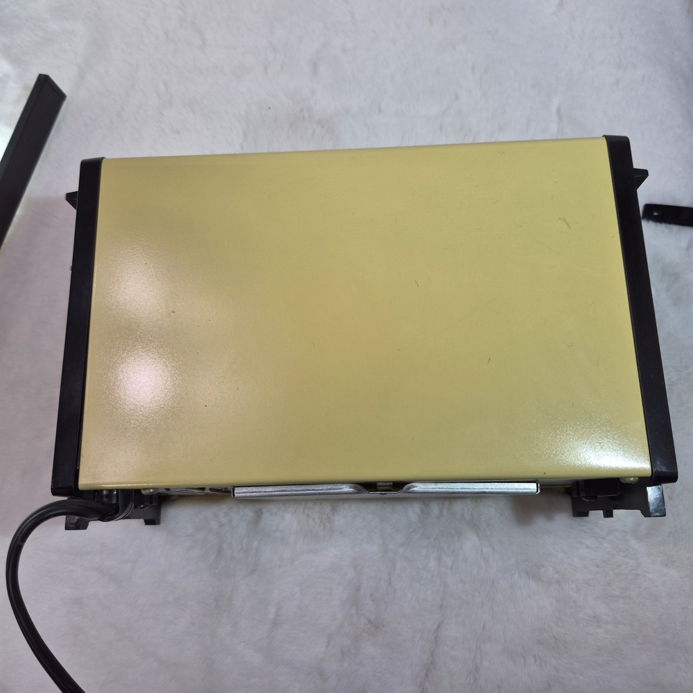 Vintage Sunbeam 2 Slice Toaster Model 20-12 Harvest Gold Yellow Black Retro 70s - Picture 3 of 7